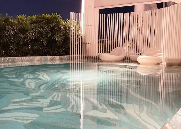The Serene Escape Rockwell Makati View 1br * Manila