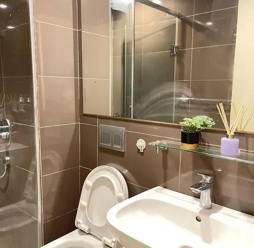 The Serene Escape Rockwell Makati View 1br Apartment Manila