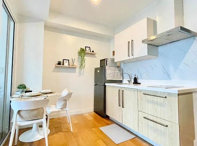 The Serene Escape Rockwell Makati View 1br Apartment